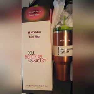 Lainey Wilson edition Stanley Cup quencher 40 oz